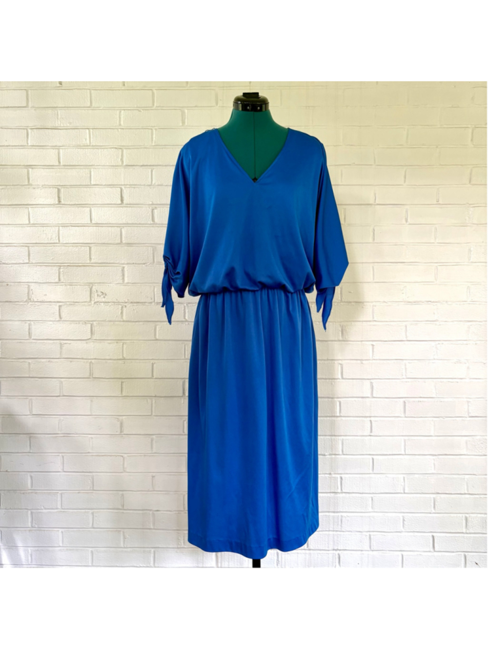 Vintage 70s lightweight blue polyester dress.